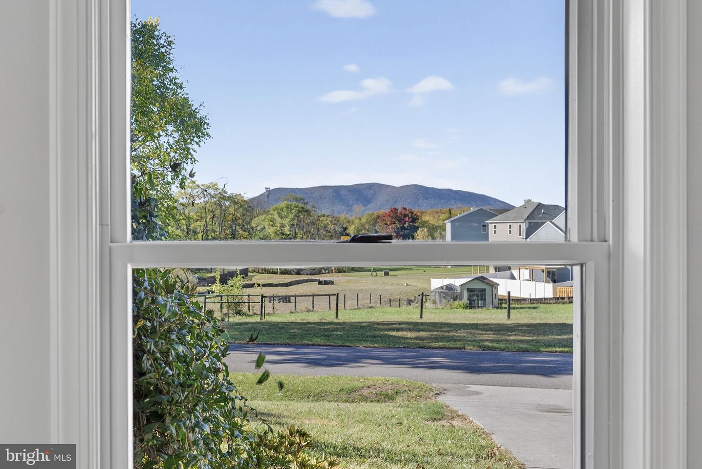 2140 SIXTH ST, MIDDLETOWN, Virginia 22645, 5 Bedrooms Bedrooms, ,4 BathroomsBathrooms,Residential,For sale,2140 SIXTH ST,VAFV2037492 MLS # VAFV2037492