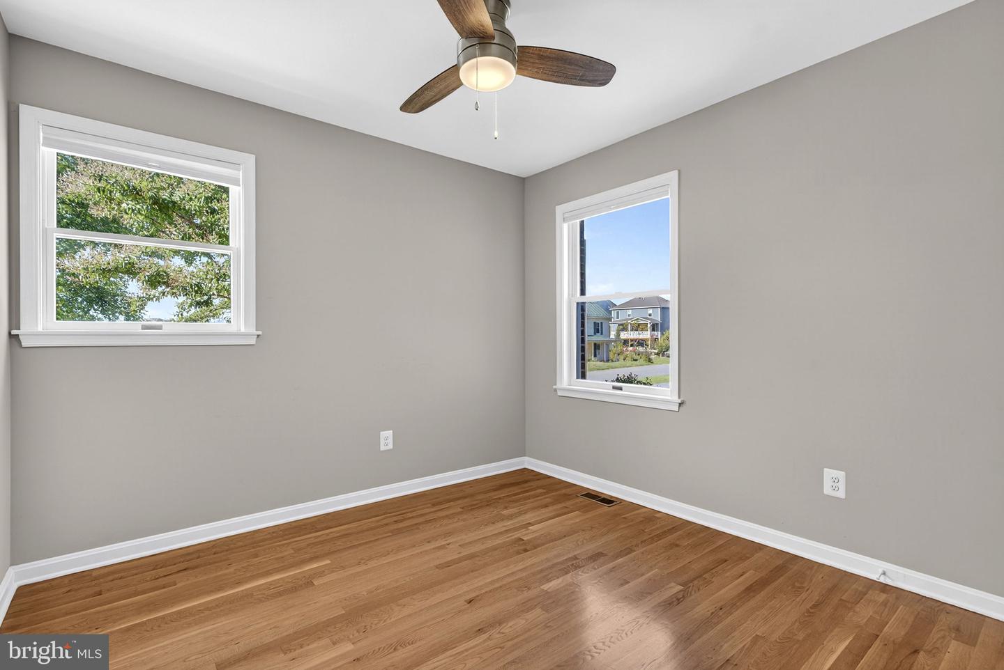 2140 SIXTH ST, MIDDLETOWN, Virginia 22645, 5 Bedrooms Bedrooms, ,4 BathroomsBathrooms,Residential,For sale,2140 SIXTH ST,VAFV2037492 MLS # VAFV2037492