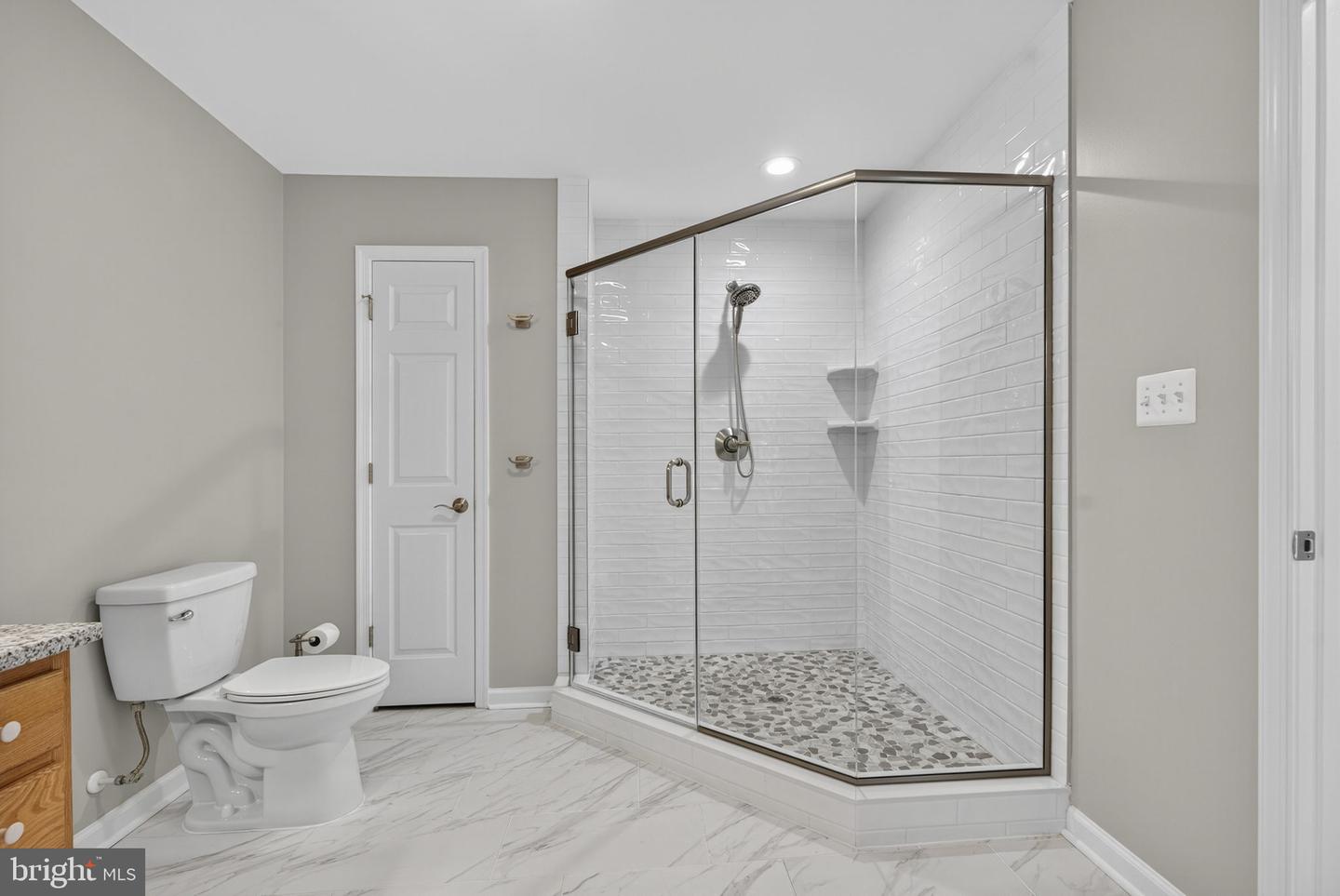 2140 SIXTH ST, MIDDLETOWN, Virginia 22645, 5 Bedrooms Bedrooms, ,4 BathroomsBathrooms,Residential,For sale,2140 SIXTH ST,VAFV2037492 MLS # VAFV2037492