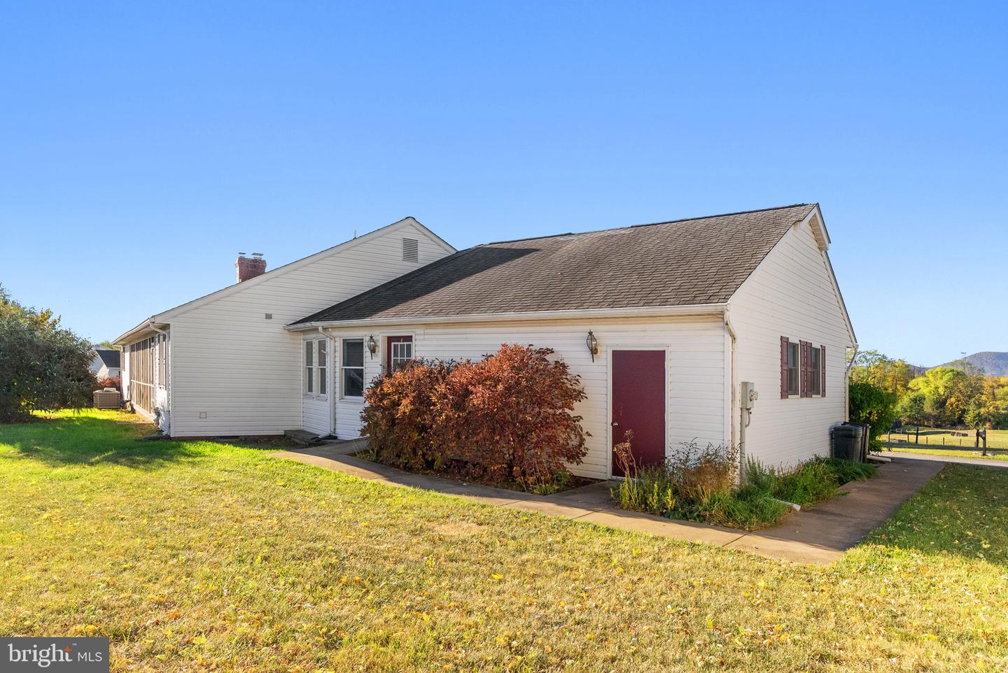 2140 SIXTH ST, MIDDLETOWN, Virginia 22645, 5 Bedrooms Bedrooms, ,4 BathroomsBathrooms,Residential,For sale,2140 SIXTH ST,VAFV2037492 MLS # VAFV2037492