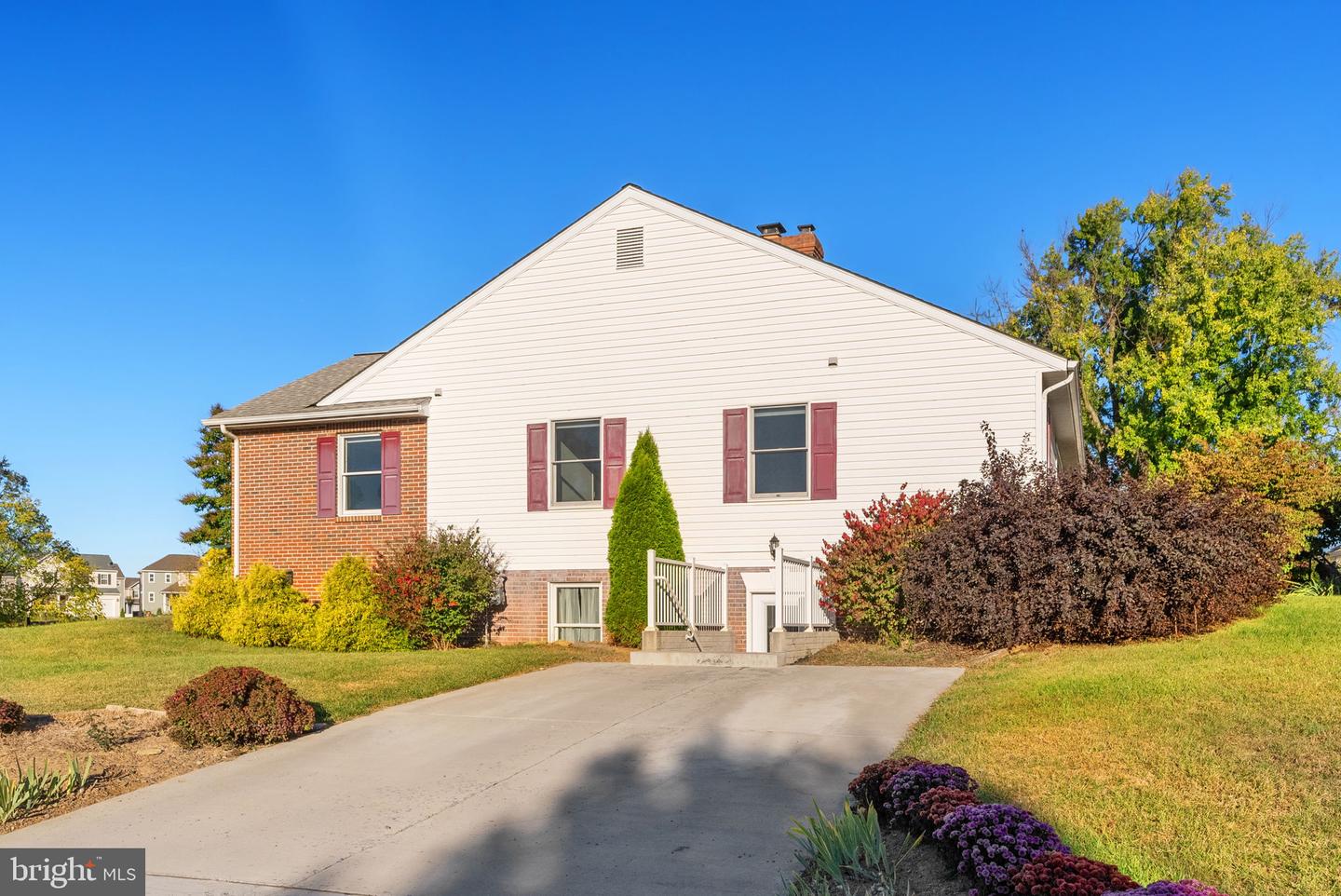 2140 SIXTH ST, MIDDLETOWN, Virginia 22645, 5 Bedrooms Bedrooms, ,4 BathroomsBathrooms,Residential,For sale,2140 SIXTH ST,VAFV2037492 MLS # VAFV2037492