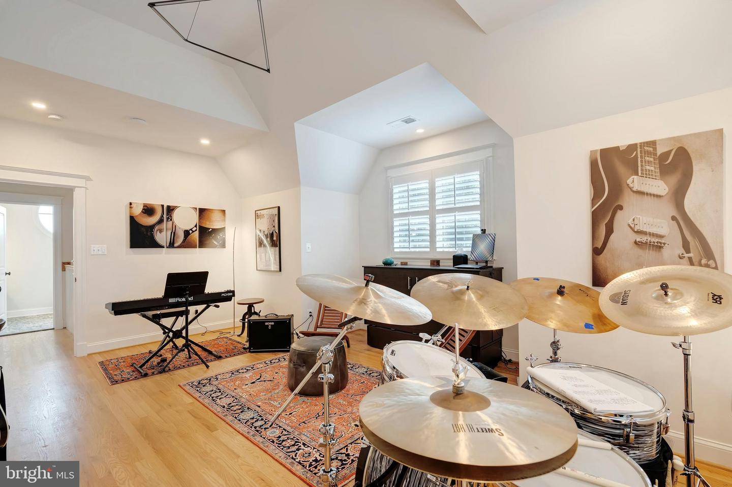 2807 1ST RD N, ARLINGTON, Virginia 22201, 5 Bedrooms Bedrooms, ,4 BathroomsBathrooms,Residential,For sale,2807 1ST RD N,VAAR2065244 MLS # VAAR2065244