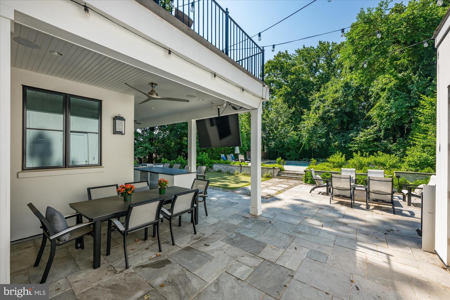 2812 24TH ST N, ARLINGTON, Virginia 22207, 6 Bedrooms Bedrooms, ,6 BathroomsBathrooms,Residential,For sale,2812 24TH ST N,VAAR2065934 MLS # VAAR2065934