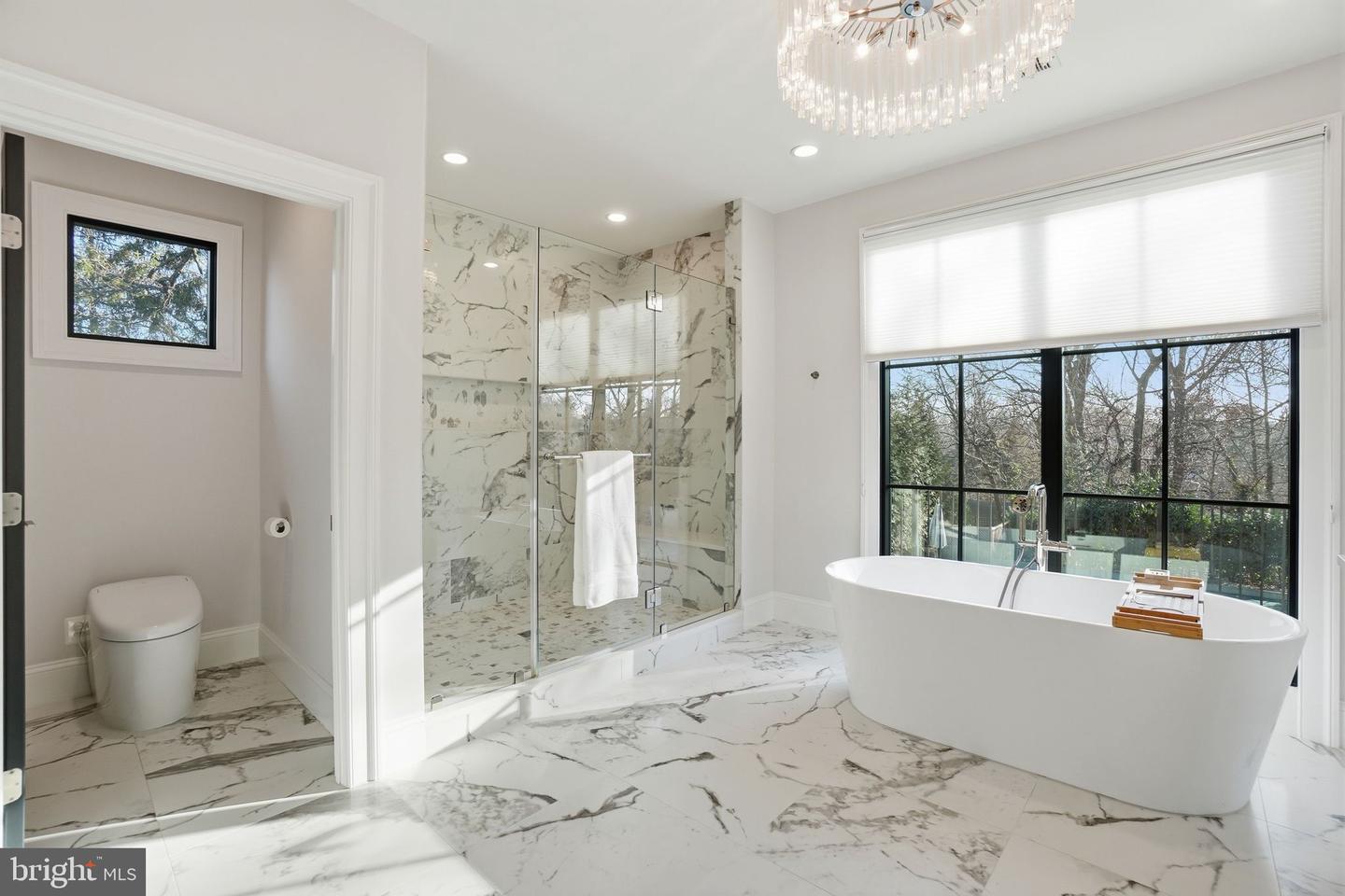 2812 24TH ST N, ARLINGTON, Virginia 22207, 6 Bedrooms Bedrooms, ,6 BathroomsBathrooms,Residential,For sale,2812 24TH ST N,VAAR2065934 MLS # VAAR2065934