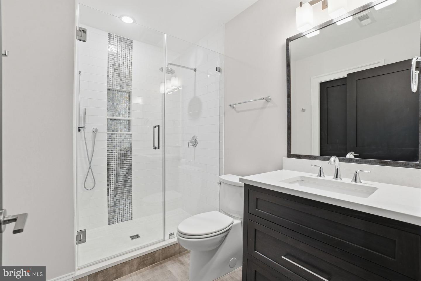 2812 24TH ST N, ARLINGTON, Virginia 22207, 6 Bedrooms Bedrooms, ,6 BathroomsBathrooms,Residential,For sale,2812 24TH ST N,VAAR2065934 MLS # VAAR2065934