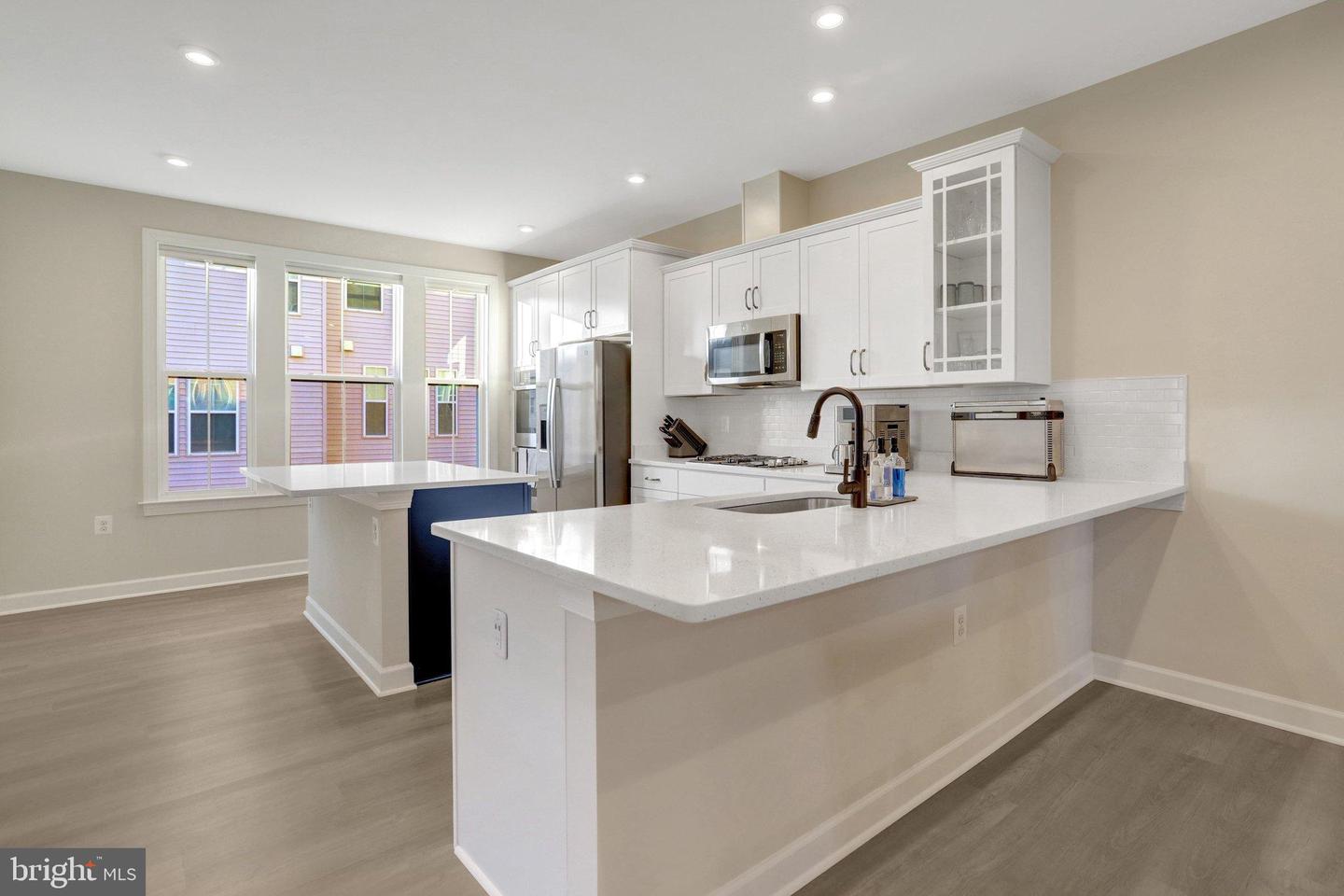 7282 NITTANY LN, ALEXANDRIA, Virginia 22306, 4 Bedrooms Bedrooms, 8 Rooms Rooms,3 BathroomsBathrooms,Residential,For sale,7282 NITTANY LN,VAFX2282228 MLS # VAFX2282228