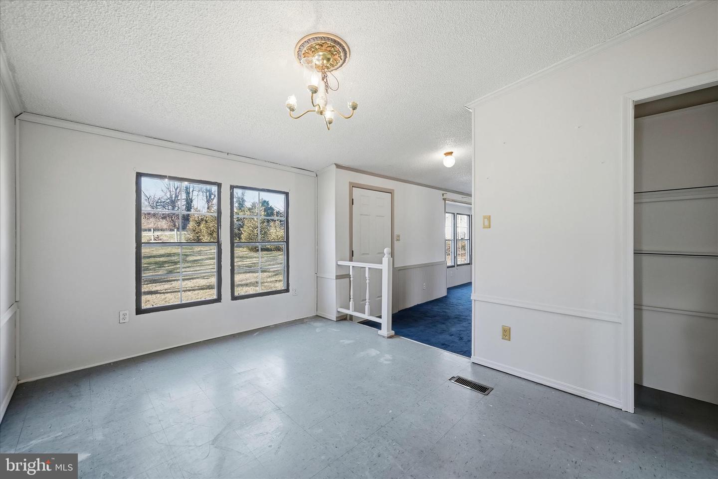 2 OLD CHAPEL AVE, BOYCE, Virginia 22620, 3 Bedrooms Bedrooms, ,2 BathroomsBathrooms,Residential,For sale,2 OLD CHAPEL AVE,VACL2006276 MLS # VACL2006276