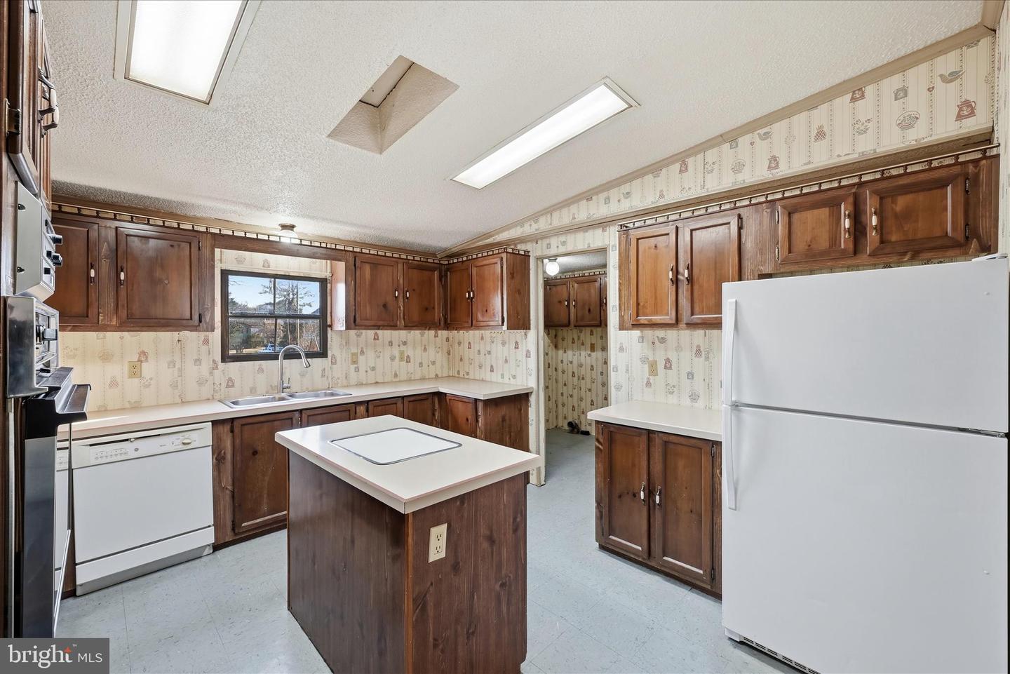 2 OLD CHAPEL AVE, BOYCE, Virginia 22620, 3 Bedrooms Bedrooms, ,2 BathroomsBathrooms,Residential,For sale,2 OLD CHAPEL AVE,VACL2006276 MLS # VACL2006276