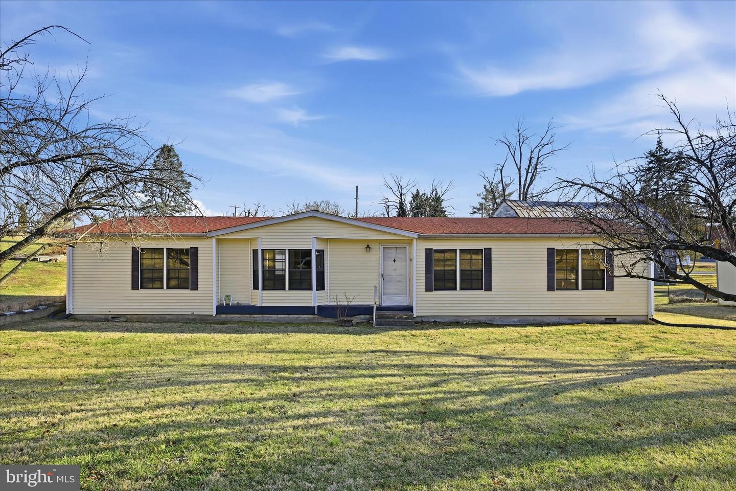 2 OLD CHAPEL AVE, BOYCE, Virginia 22620, 3 Bedrooms Bedrooms, ,2 BathroomsBathrooms,Residential,For sale,2 OLD CHAPEL AVE,VACL2006276 MLS # VACL2006276