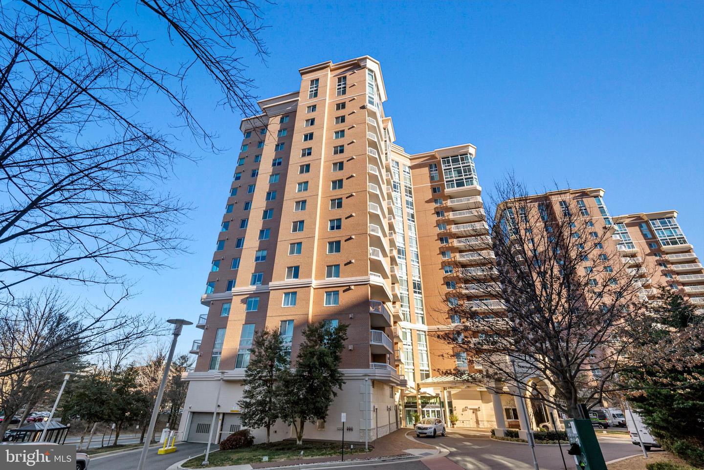 3101 N HAMPTON DR N #1014, ALEXANDRIA, Virginia 22302, 2 Bedrooms Bedrooms, ,2 BathroomsBathrooms,Residential,For sale,3101 N HAMPTON DR N #1014,VAAX2052562 MLS # VAAX2052562