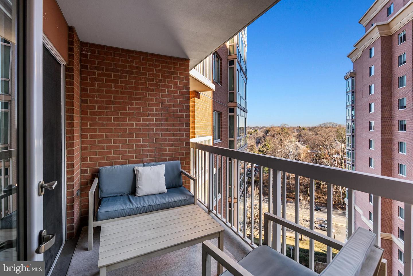 3101 N HAMPTON DR N #1014, ALEXANDRIA, Virginia 22302, 2 Bedrooms Bedrooms, ,2 BathroomsBathrooms,Residential,For sale,3101 N HAMPTON DR N #1014,VAAX2052562 MLS # VAAX2052562