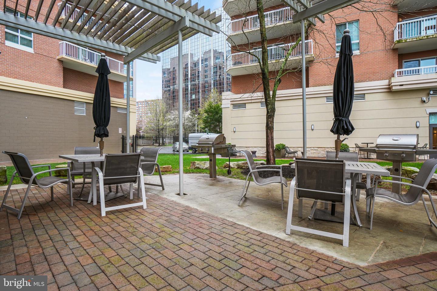 3101 N HAMPTON DR N #1014, ALEXANDRIA, Virginia 22302, 2 Bedrooms Bedrooms, ,2 BathroomsBathrooms,Residential,For sale,3101 N HAMPTON DR N #1014,VAAX2052562 MLS # VAAX2052562