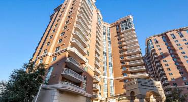 3101 N HAMPTON DR N #1014, ALEXANDRIA, Virginia 22302, 2 Bedrooms Bedrooms, ,2 BathroomsBathrooms,Residential,For sale,3101 N HAMPTON DR N #1014,VAAX2052562 MLS # VAAX2052562