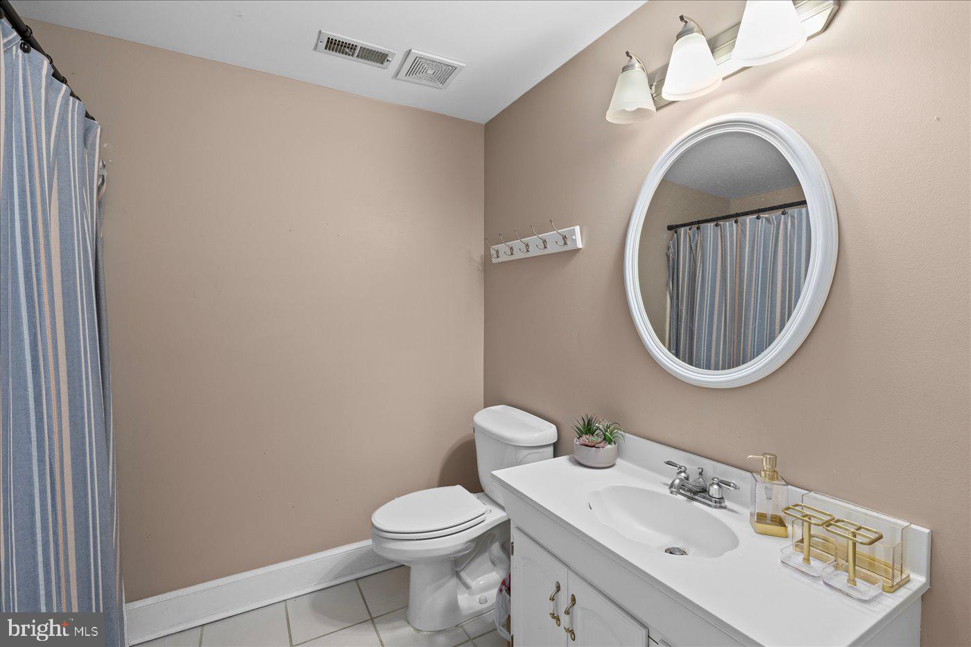 6902 TOWER OF LONDON DR, FREDERICKSBURG, Virginia 22407, 6 Bedrooms Bedrooms, ,5 BathroomsBathrooms,Residential,For sale,6902 TOWER OF LONDON DR,VASP2038286 MLS # VASP2038286