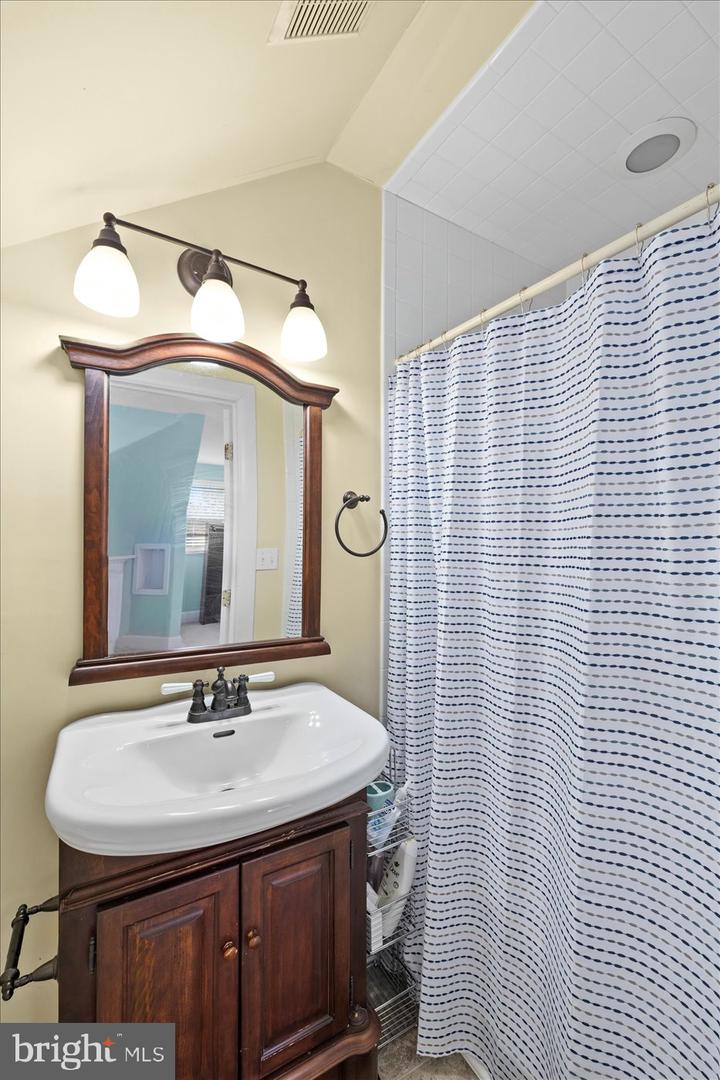 6902 TOWER OF LONDON DR, FREDERICKSBURG, Virginia 22407, 6 Bedrooms Bedrooms, ,5 BathroomsBathrooms,Residential,For sale,6902 TOWER OF LONDON DR,VASP2038286 MLS # VASP2038286