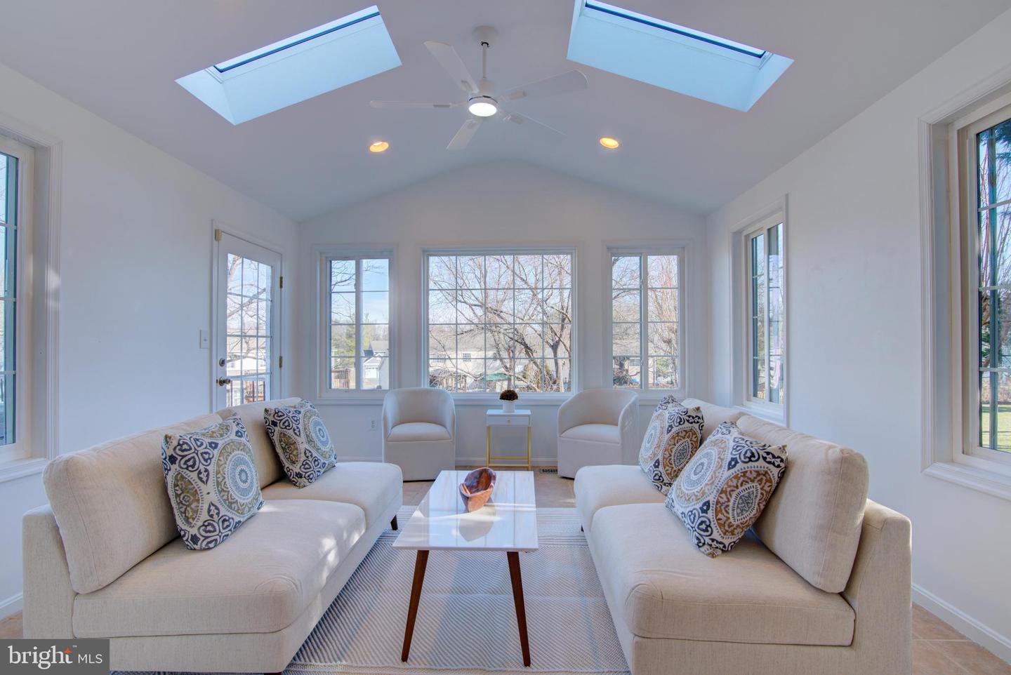 304 AARON CT, STERLING, Virginia 20164, 4 Bedrooms Bedrooms, ,2 BathroomsBathrooms,Residential,For sale,304 AARON CT,VALO2113280 MLS # VALO2113280