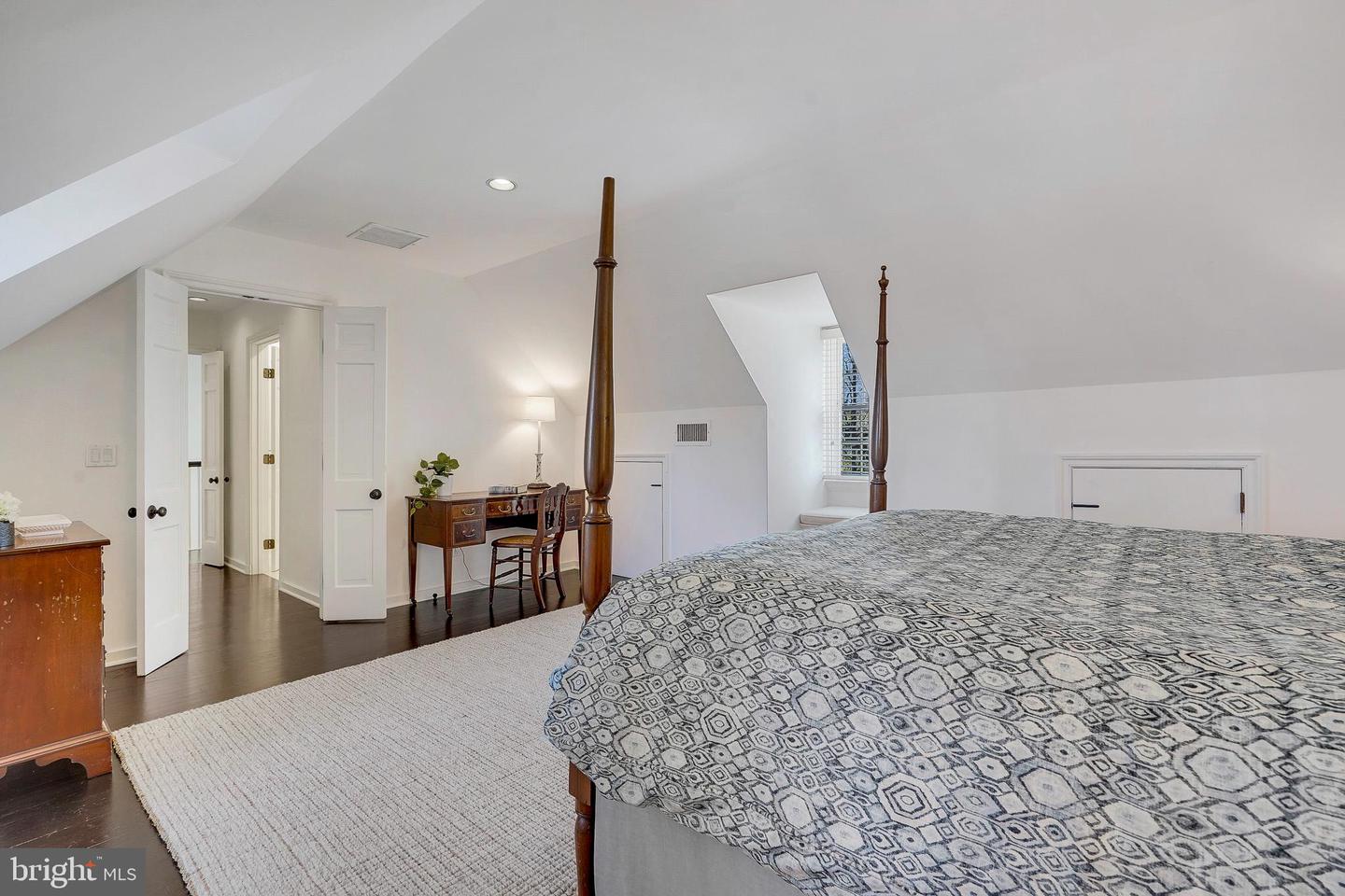 815 ARCTURUS ON THE POTOMAC, ALEXANDRIA, Virginia 22308, 5 Bedrooms Bedrooms, ,3 BathroomsBathrooms,Residential,For sale,815 ARCTURUS ON THE POTOMAC,VAFX2284026 MLS # VAFX2284026