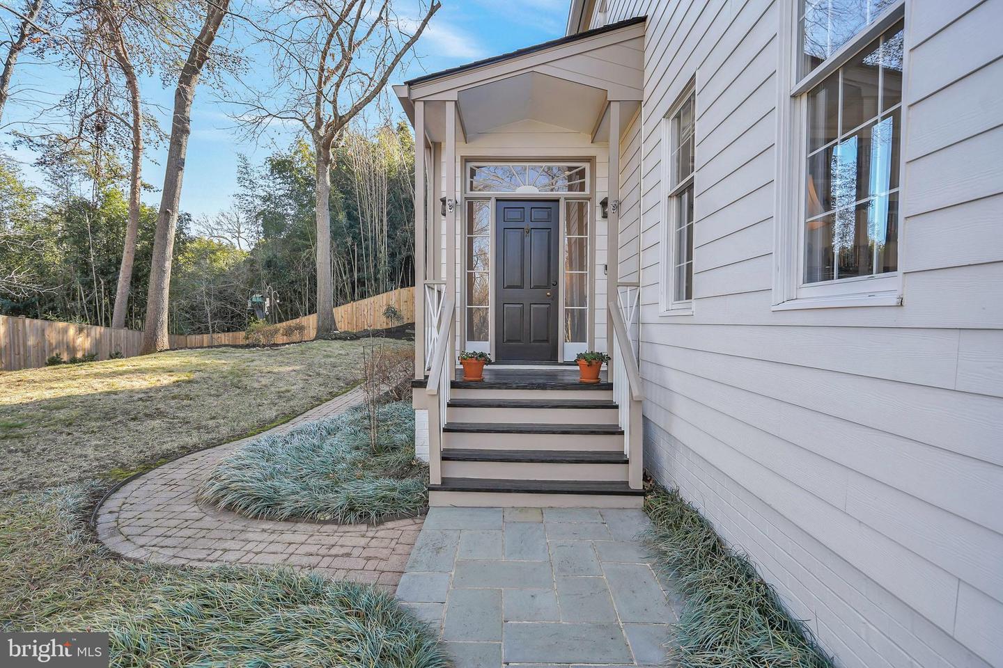 815 ARCTURUS ON THE POTOMAC, ALEXANDRIA, Virginia 22308, 5 Bedrooms Bedrooms, ,3 BathroomsBathrooms,Residential,For sale,815 ARCTURUS ON THE POTOMAC,VAFX2284026 MLS # VAFX2284026