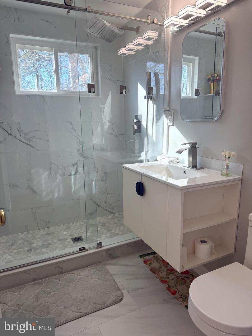 8621 KENILWORTH DR, SPRINGFIELD, Virginia 22151, 6 Bedrooms Bedrooms, ,3 BathroomsBathrooms,Residential,For sale,8621 KENILWORTH DR,VAFX2284130 MLS # VAFX2284130 8621 KENILWORTH DR, SPRINGFIELD, Virginia 22151, 6 Bedrooms Bedrooms, ,3 BathroomsBathrooms,Residential,For sale,8621 KENILWORTH DR,VAFX2284130 MLS # VAFX2284130