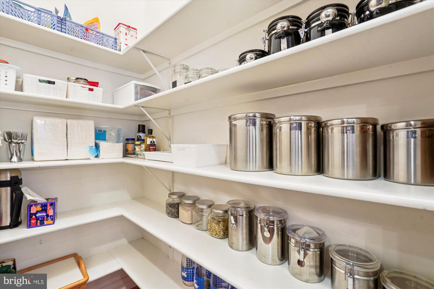 11046 HEATHLAND DR, OAKTON, Virginia 22124, 8 Bedrooms Bedrooms, ,7 BathroomsBathrooms,Residential,For sale,11046 HEATHLAND DR,VAFX2284890 MLS # VAFX2284890