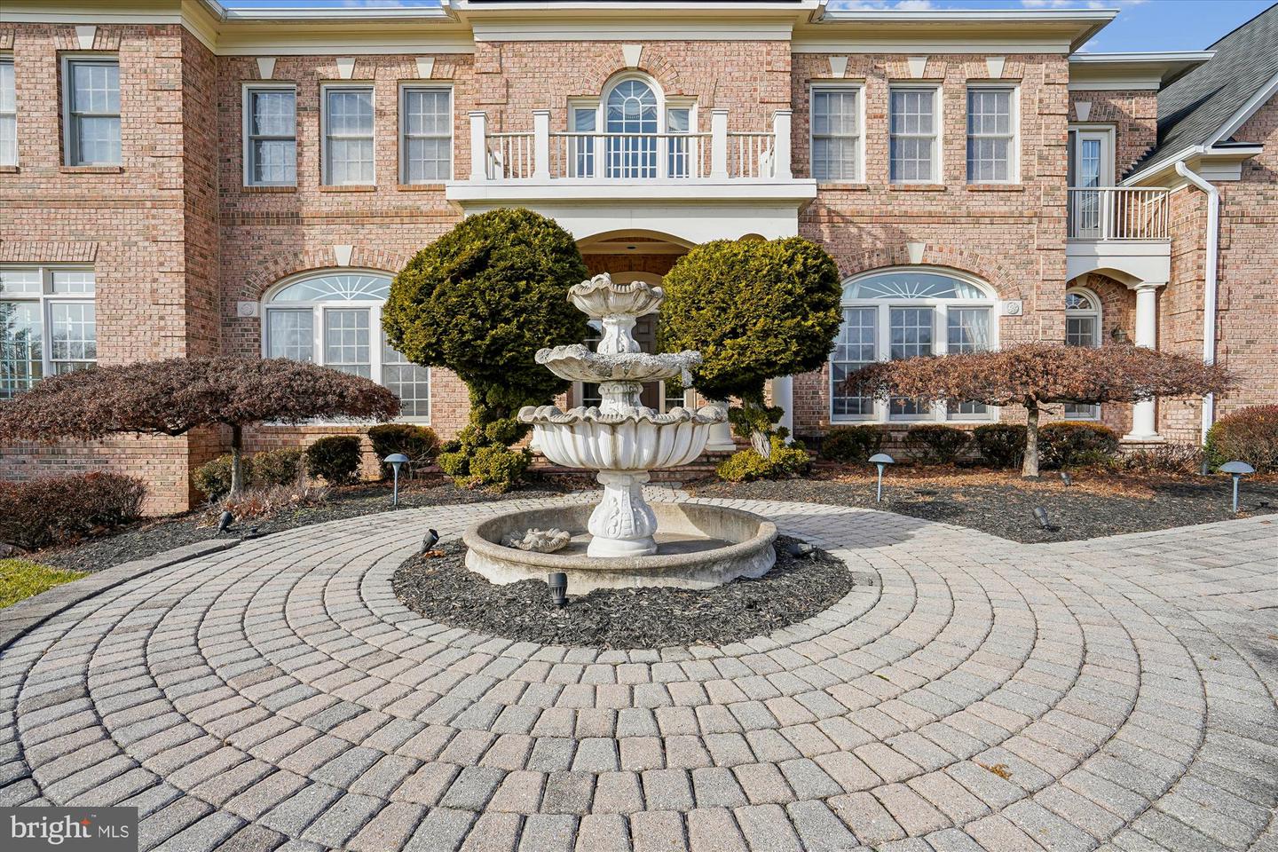 11046 HEATHLAND DR, OAKTON, Virginia 22124, 8 Bedrooms Bedrooms, ,7 BathroomsBathrooms,Residential,For sale,11046 HEATHLAND DR,VAFX2284890 MLS # VAFX2284890