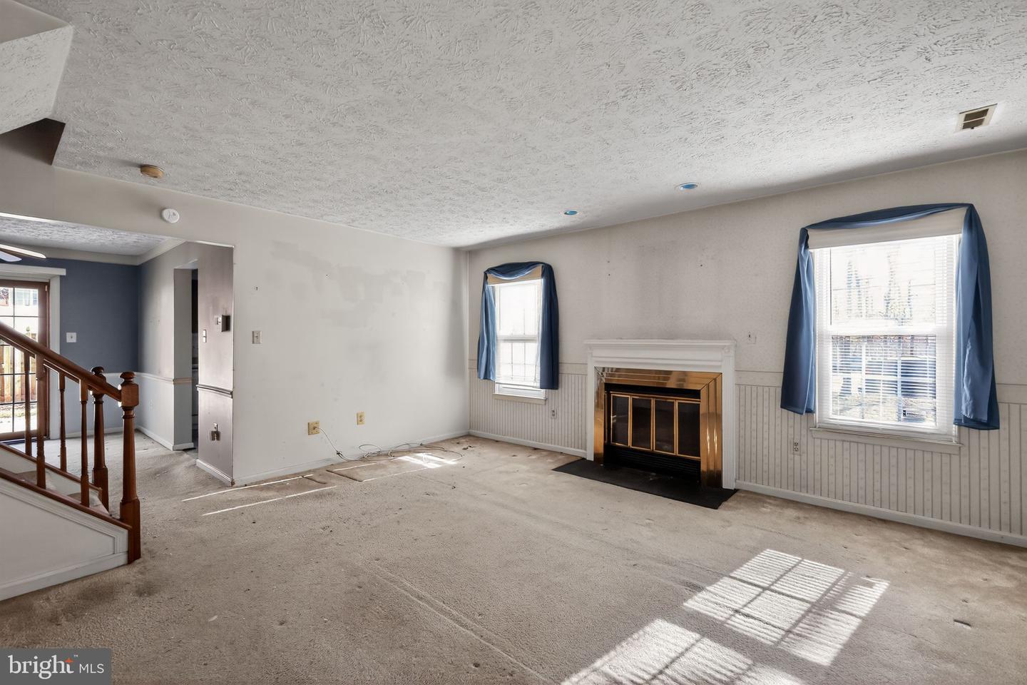 7763 WOLFORD WAY, LORTON, Virginia 22079, 3 Bedrooms Bedrooms, ,2 BathroomsBathrooms,Residential,For sale,7763 WOLFORD WAY,VAFX2284896 MLS # VAFX2284896