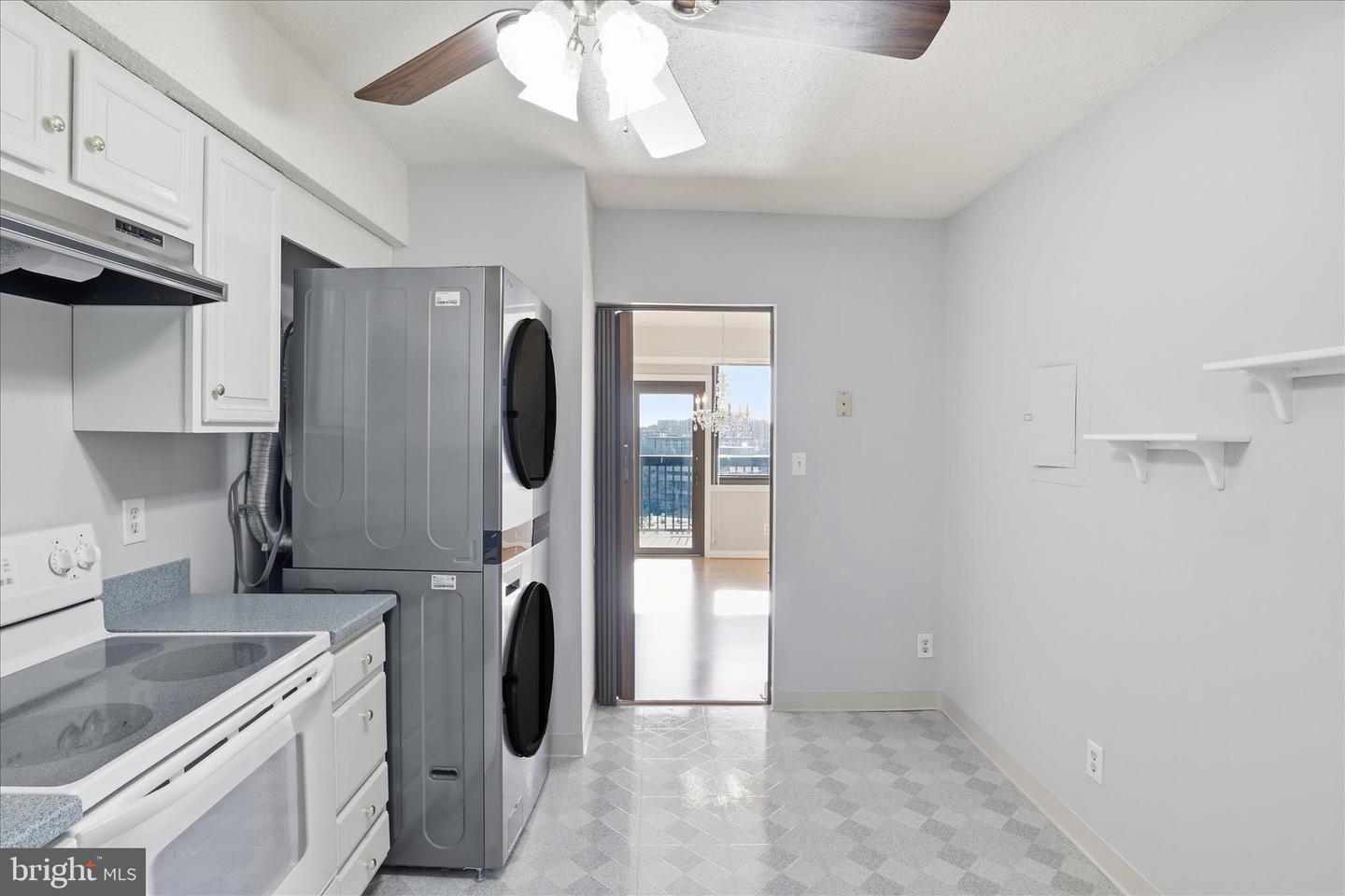 3709 S GEORGE MASON DR #912, FALLS CHURCH, Virginia 22041, 2 Bedrooms Bedrooms, ,2 BathroomsBathrooms,Residential,For sale,3709 S GEORGE MASON DR #912,VAFX2285066 MLS # VAFX2285066