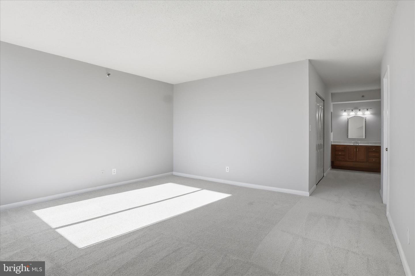 3709 S GEORGE MASON DR #912, FALLS CHURCH, Virginia 22041, 2 Bedrooms Bedrooms, ,2 BathroomsBathrooms,Residential,For sale,3709 S GEORGE MASON DR #912,VAFX2285066 MLS # VAFX2285066