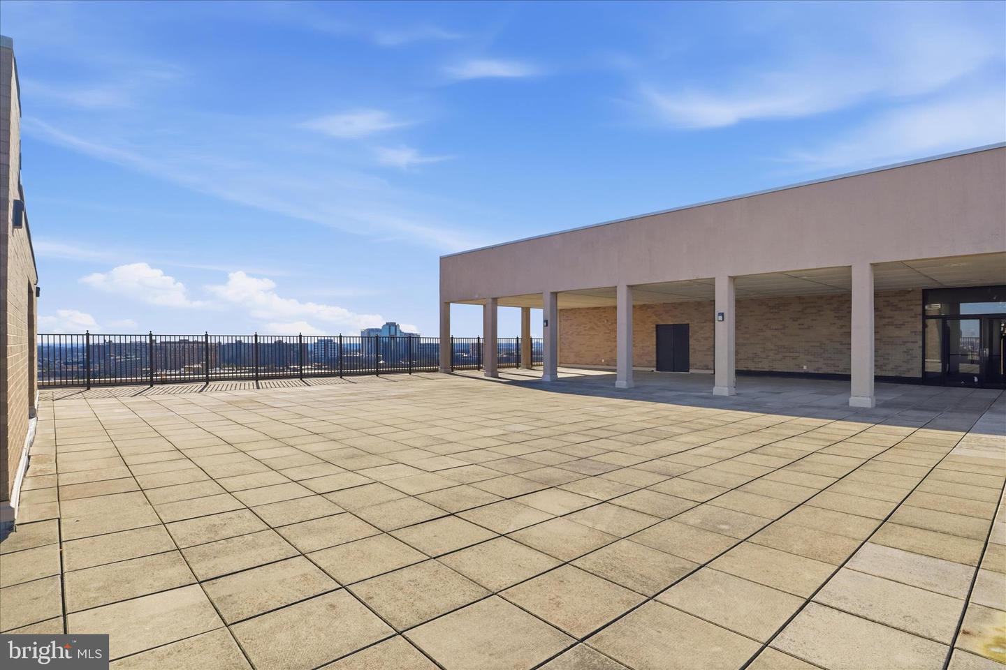 3709 S GEORGE MASON DR #912, FALLS CHURCH, Virginia 22041, 2 Bedrooms Bedrooms, ,2 BathroomsBathrooms,Residential,For sale,3709 S GEORGE MASON DR #912,VAFX2285066 MLS # VAFX2285066