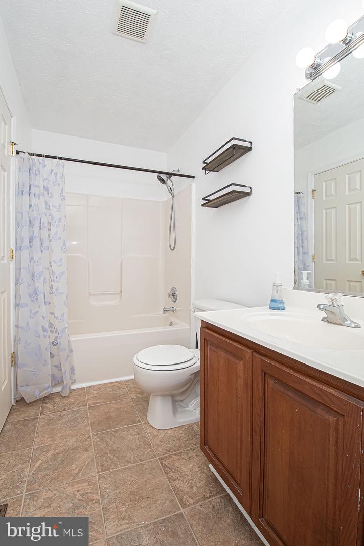 47 FREEZE RD, LINDEN, Virginia 22642, 2 Bedrooms Bedrooms, ,1 BathroomBathrooms,Residential,For sale,47 FREEZE RD,VAWR2013092 MLS # VAWR2013092