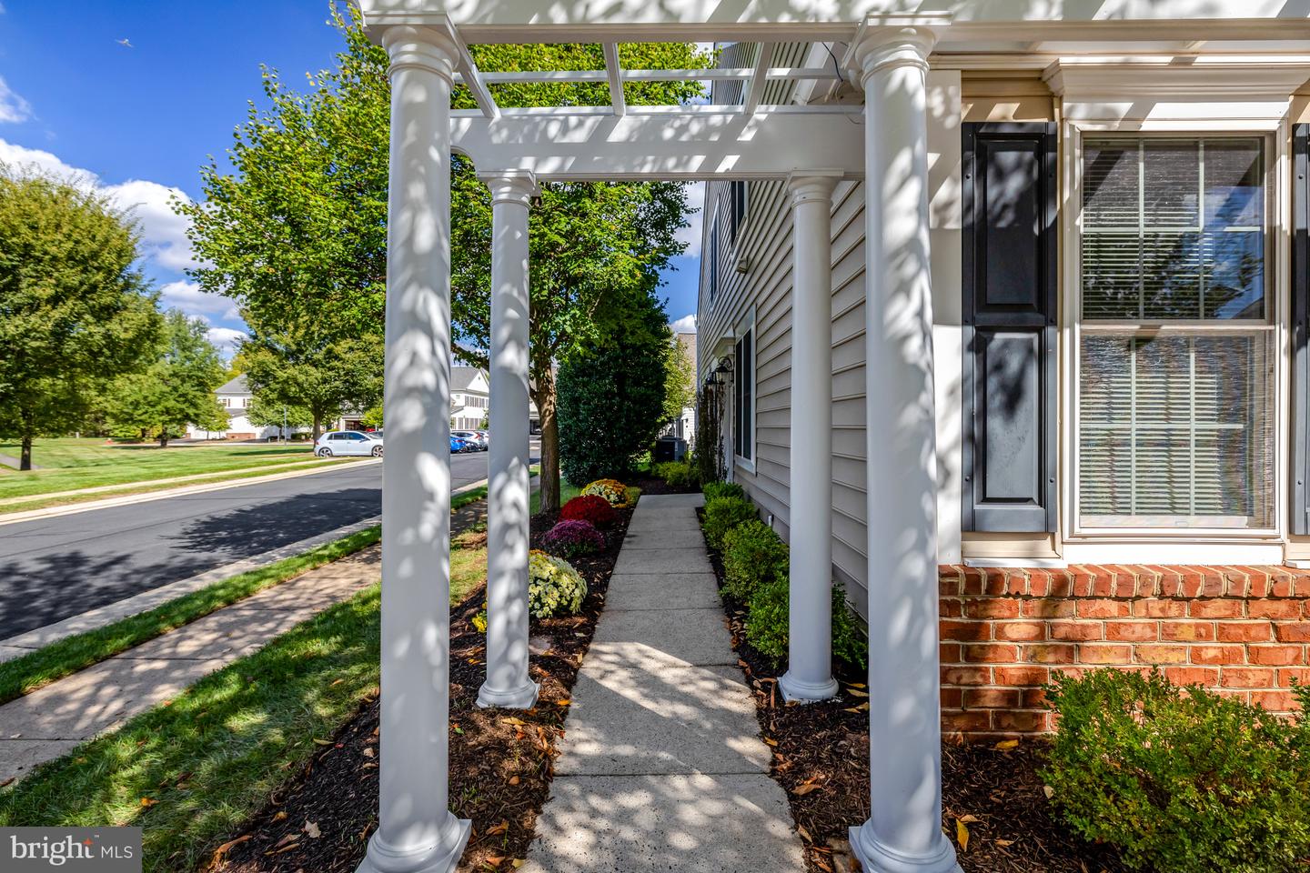 44482 MALTESE FALCON SQ, ASHBURN, Virginia 20147, 3 Bedrooms Bedrooms, ,3 BathroomsBathrooms,Residential,For sale,44482 MALTESE FALCON SQ,VALO2113734 MLS # VALO2113734