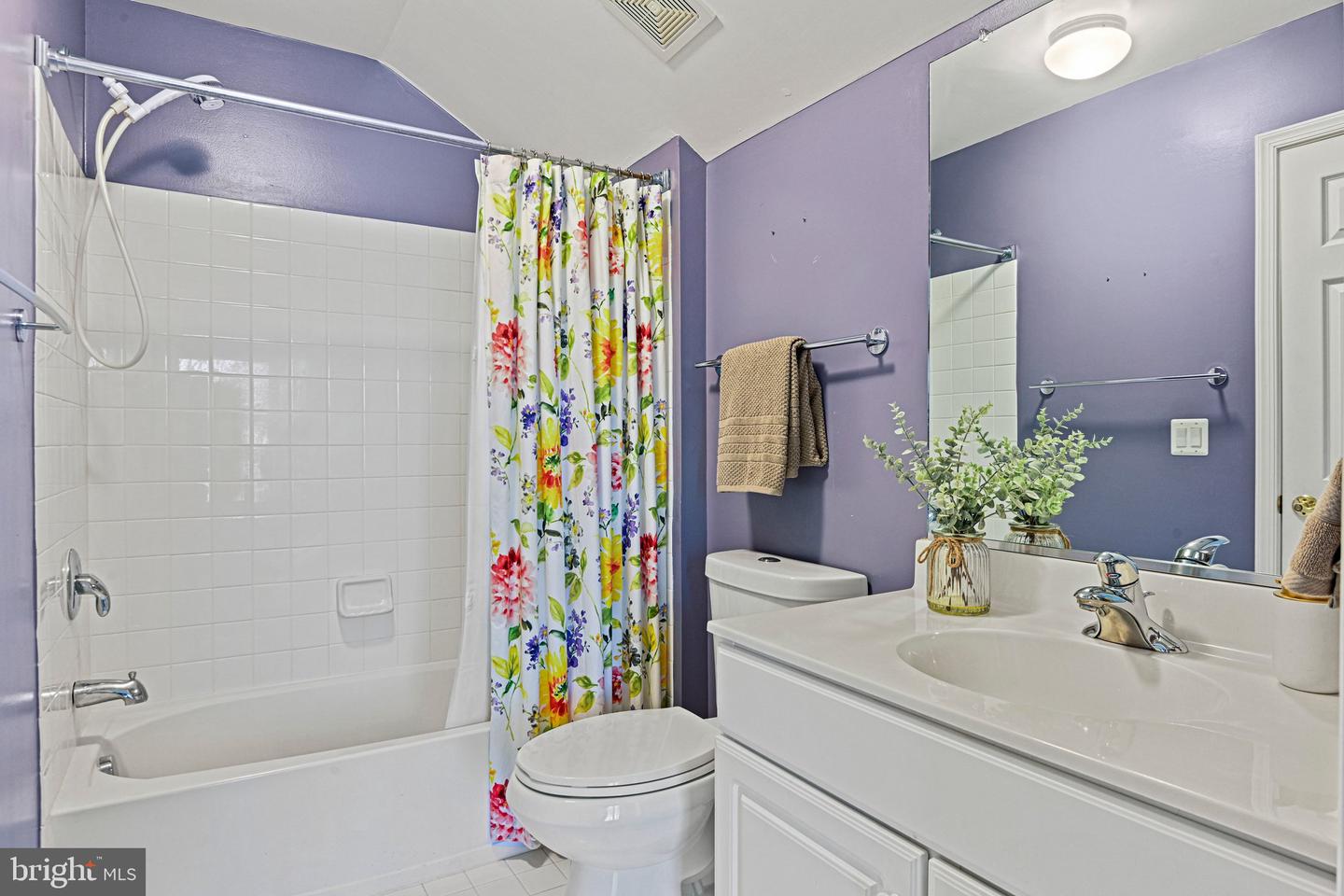 44482 MALTESE FALCON SQ, ASHBURN, Virginia 20147, 3 Bedrooms Bedrooms, ,3 BathroomsBathrooms,Residential,For sale,44482 MALTESE FALCON SQ,VALO2113734 MLS # VALO2113734