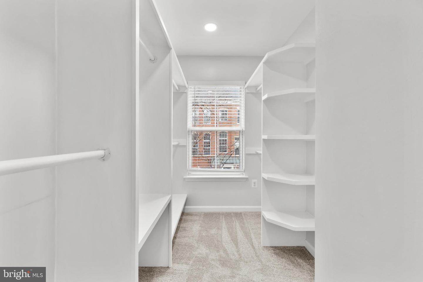 182 MARTIN LN, ALEXANDRIA, Virginia 22304, 3 Bedrooms Bedrooms, ,2 BathroomsBathrooms,Residential,For sale,182 MARTIN LN,VAAX2053058 MLS # VAAX2053058