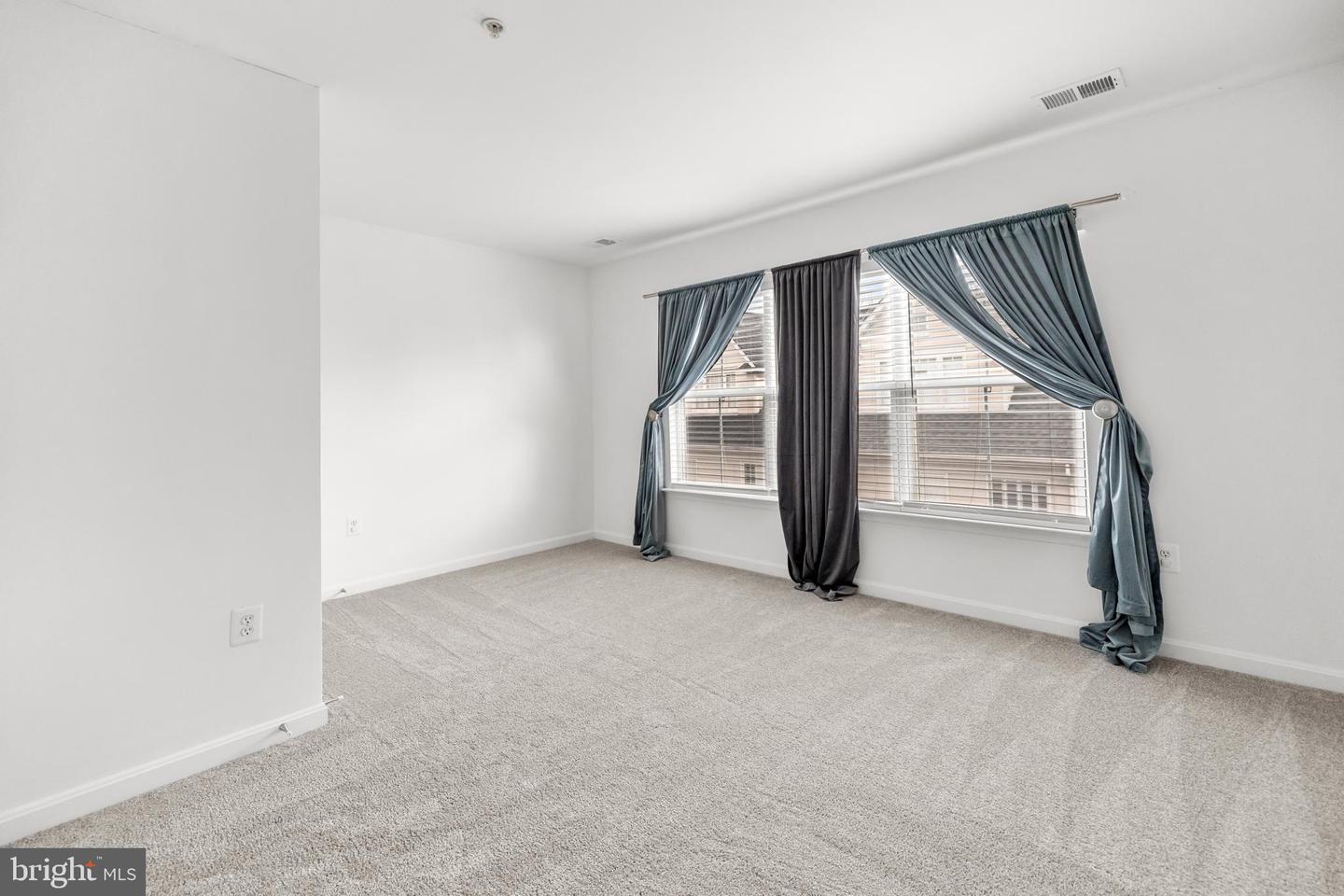 182 MARTIN LN, ALEXANDRIA, Virginia 22304, 3 Bedrooms Bedrooms, ,2 BathroomsBathrooms,Residential,For sale,182 MARTIN LN,VAAX2053058 MLS # VAAX2053058