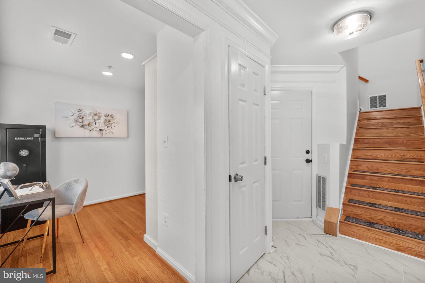 182 MARTIN LN, ALEXANDRIA, Virginia 22304, 3 Bedrooms Bedrooms, ,2 BathroomsBathrooms,Residential,For sale,182 MARTIN LN,VAAX2053058 MLS # VAAX2053058