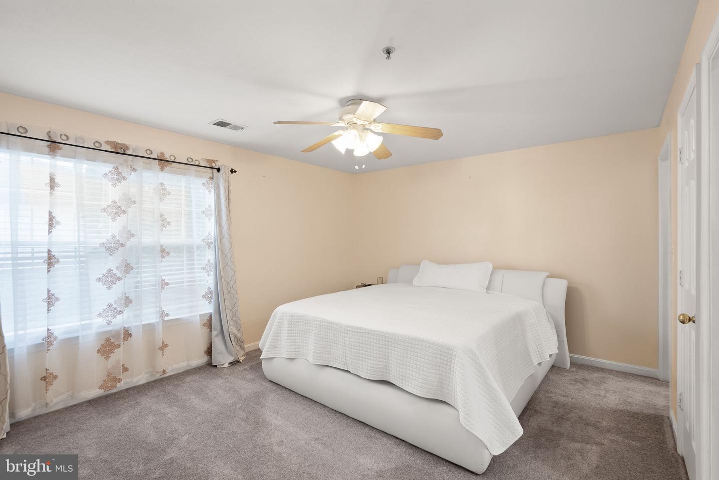 521 CONSTELLATION SQ SE #E, LEESBURG, Virginia 20175, 2 Bedrooms Bedrooms, ,2 BathroomsBathrooms,Residential,For sale,521 CONSTELLATION SQ SE #E,VALO2113936 MLS # VALO2113936