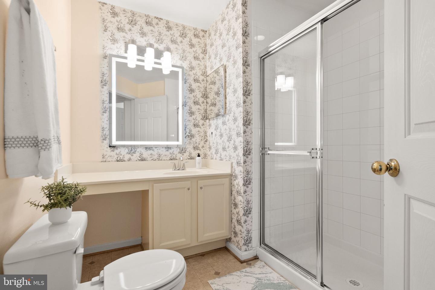 521 CONSTELLATION SQ SE #E, LEESBURG, Virginia 20175, 2 Bedrooms Bedrooms, ,2 BathroomsBathrooms,Residential,For sale,521 CONSTELLATION SQ SE #E,VALO2113936 MLS # VALO2113936