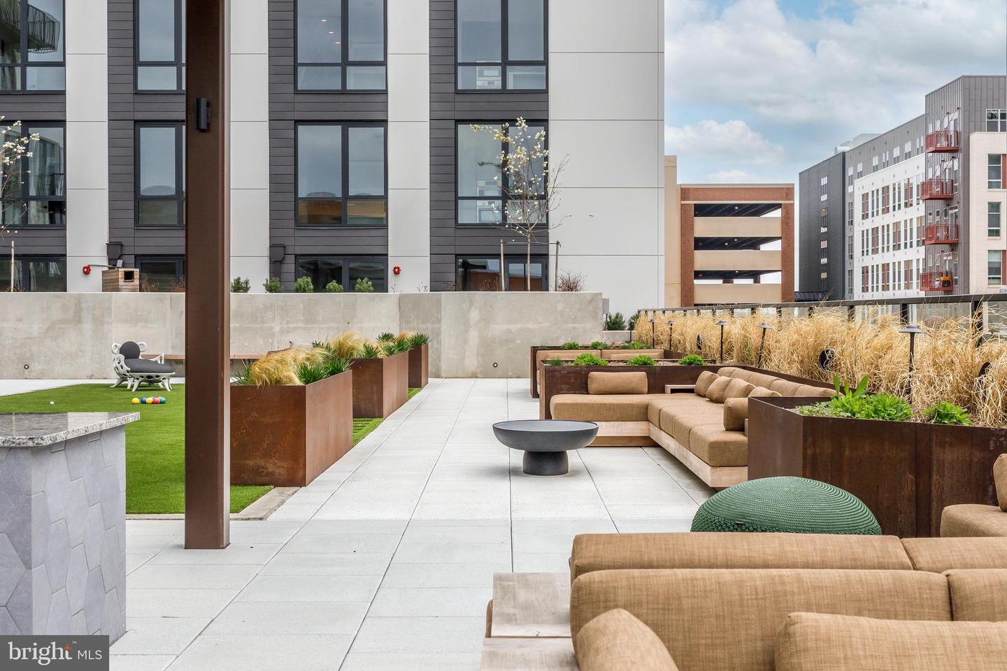 255 W. FALLS STATION BLVD #301, FALLS CHURCH, Virginia 22046, ,Residential,For sale,255 W. FALLS STATION BLVD #301,VAFA2003514 MLS # VAFA2003514