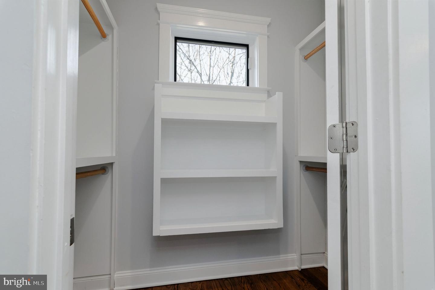 5129 12TH ST S, ARLINGTON, Virginia 22204, 4 Bedrooms Bedrooms, ,4 BathroomsBathrooms,Residential,For sale,5129 12TH ST S,VAAR2067766 MLS # VAAR2067766