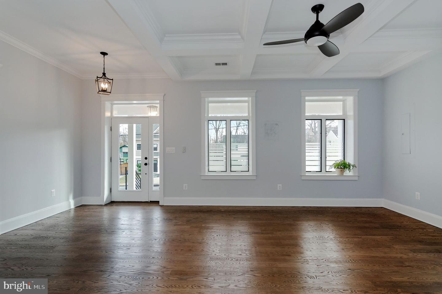 5129 12TH ST S, ARLINGTON, Virginia 22204, 4 Bedrooms Bedrooms, ,4 BathroomsBathrooms,Residential,For sale,5129 12TH ST S,VAAR2067766 MLS # VAAR2067766