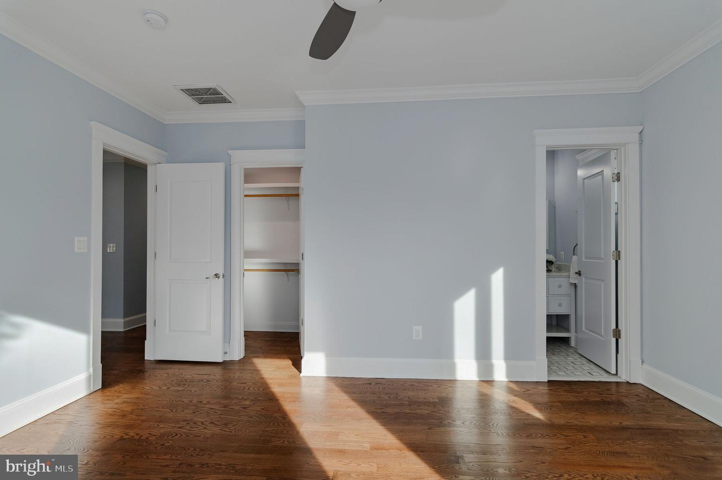 5129 12TH ST S, ARLINGTON, Virginia 22204, 4 Bedrooms Bedrooms, ,4 BathroomsBathrooms,Residential,For sale,5129 12TH ST S,VAAR2067766 MLS # VAAR2067766