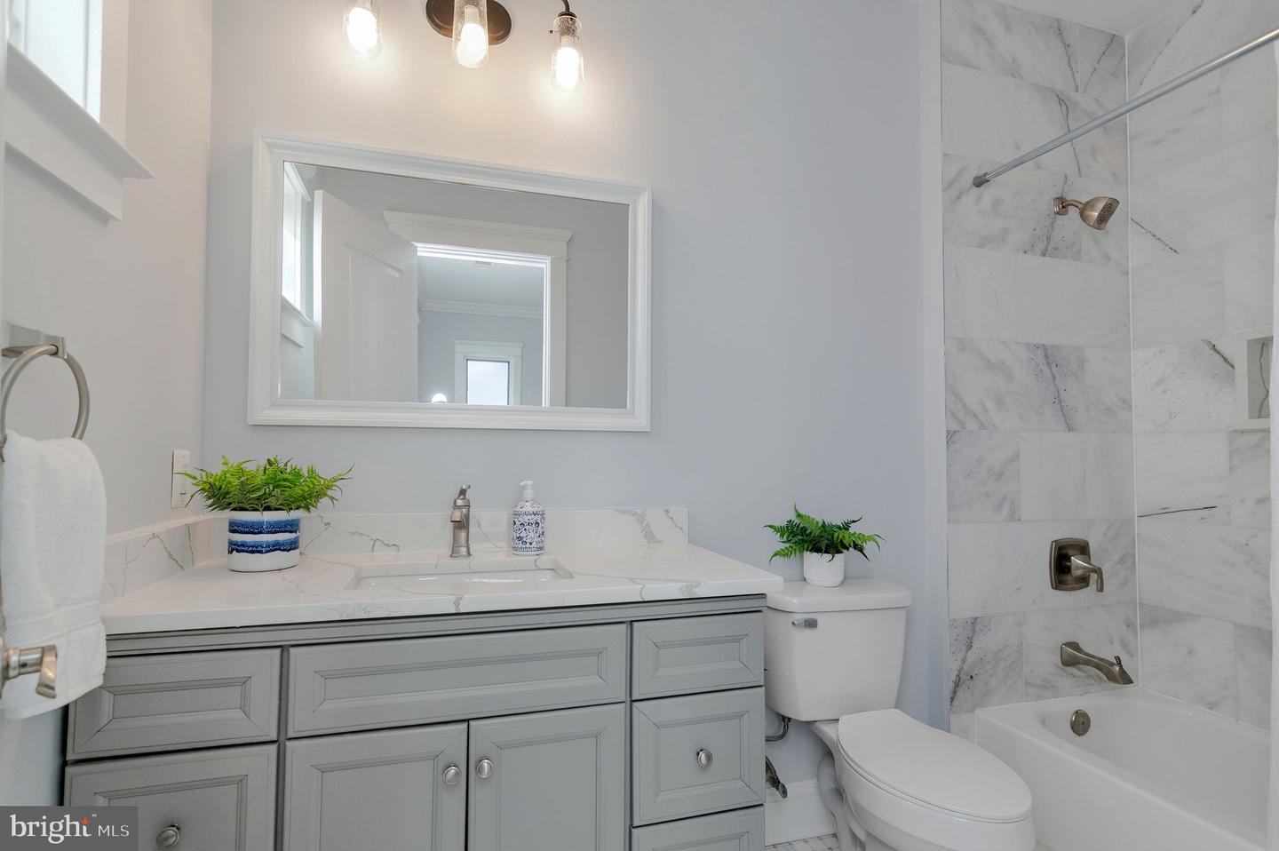 5129 12TH ST S, ARLINGTON, Virginia 22204, 4 Bedrooms Bedrooms, ,4 BathroomsBathrooms,Residential,For sale,5129 12TH ST S,VAAR2067766 MLS # VAAR2067766