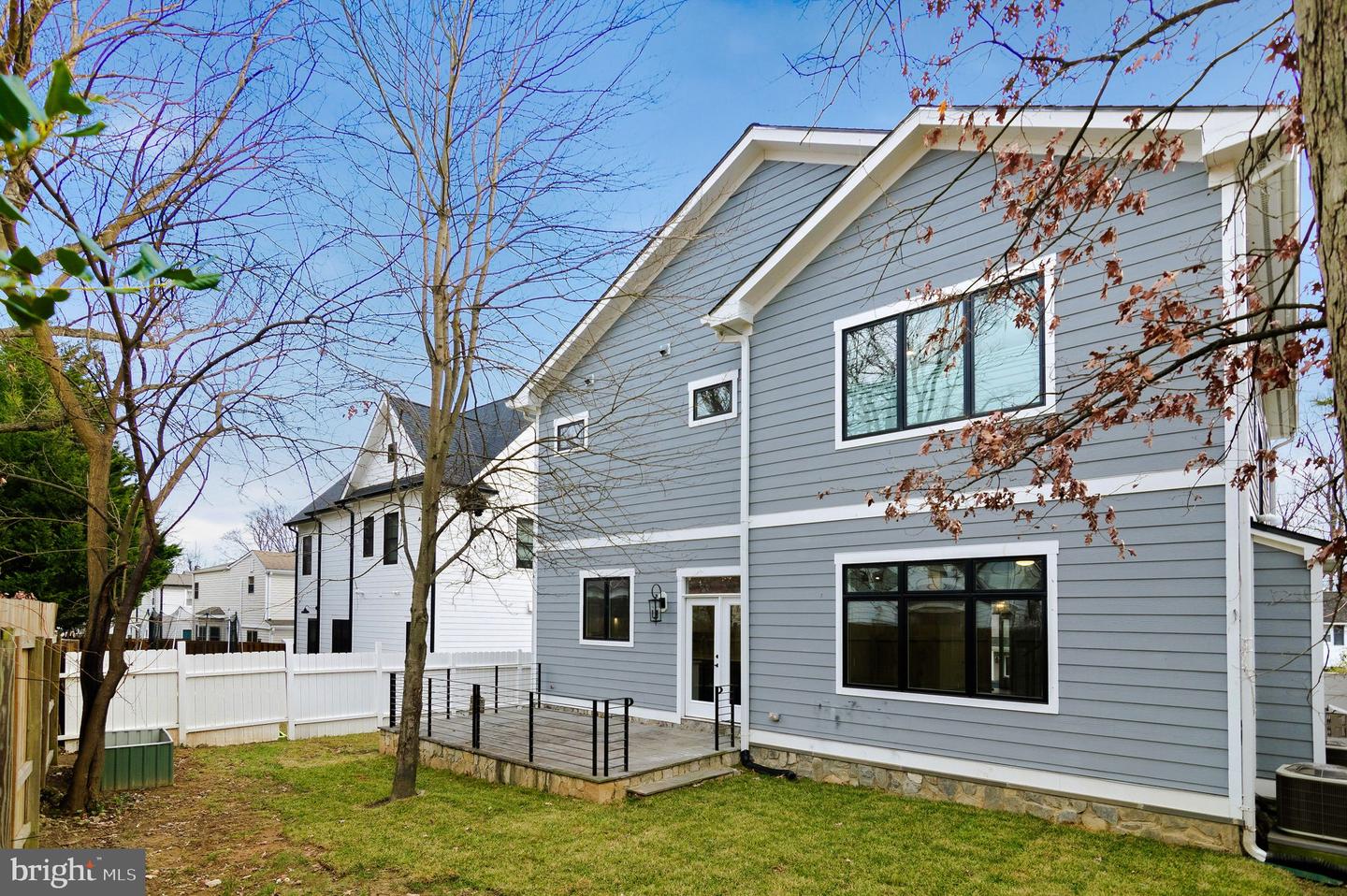 5129 12TH ST S, ARLINGTON, Virginia 22204, 4 Bedrooms Bedrooms, ,4 BathroomsBathrooms,Residential,For sale,5129 12TH ST S,VAAR2067766 MLS # VAAR2067766