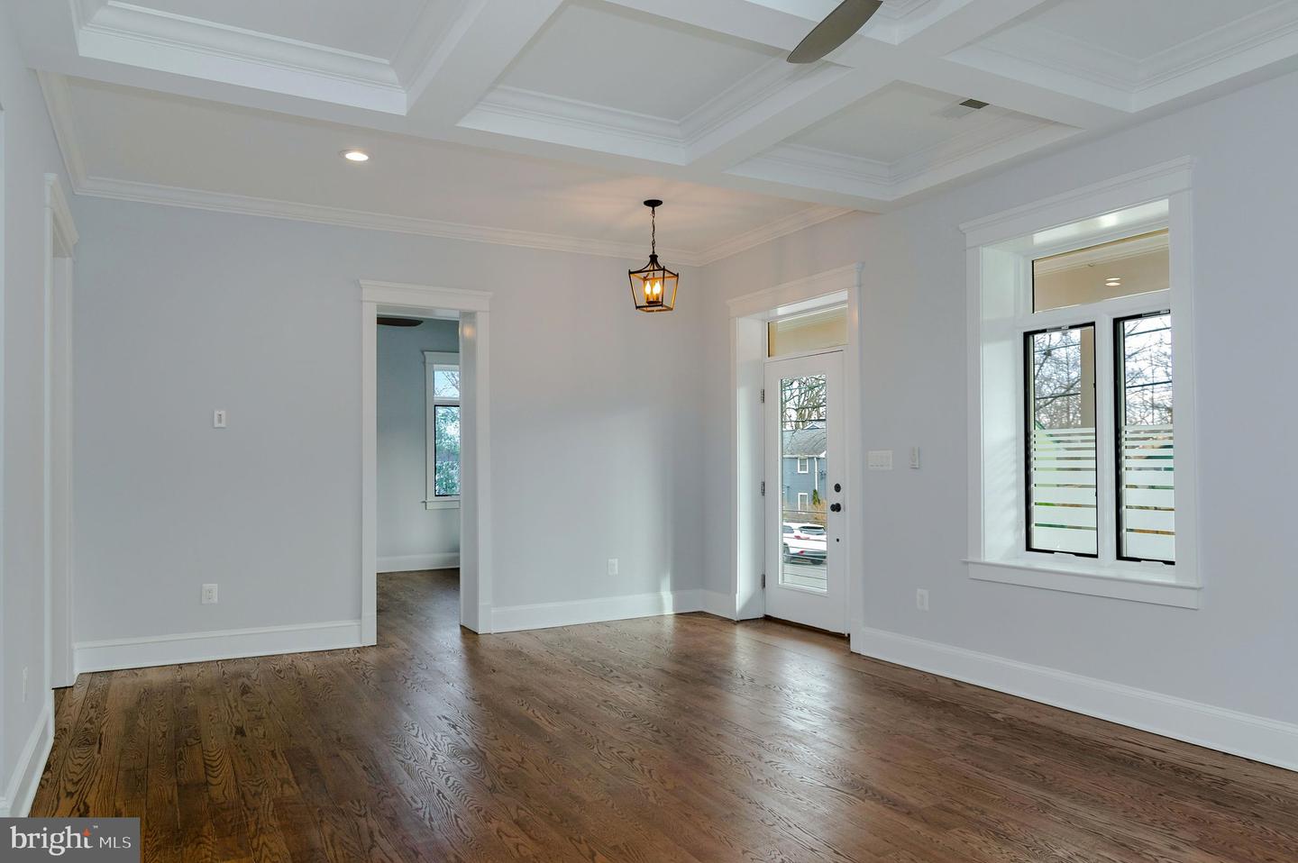 5129 12TH ST S, ARLINGTON, Virginia 22204, 4 Bedrooms Bedrooms, ,4 BathroomsBathrooms,Residential,For sale,5129 12TH ST S,VAAR2067766 MLS # VAAR2067766