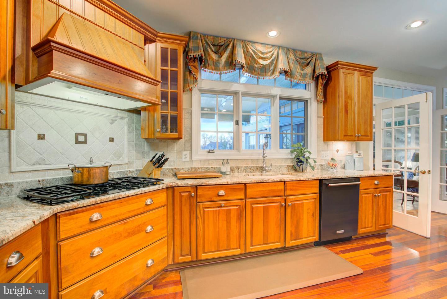 43287 WARWICK HILLS CT, LEESBURG, Virginia 20176, 5 Bedrooms Bedrooms, ,4 BathroomsBathrooms,Residential,For sale,43287 WARWICK HILLS CT,VALO2113976 MLS # VALO2113976