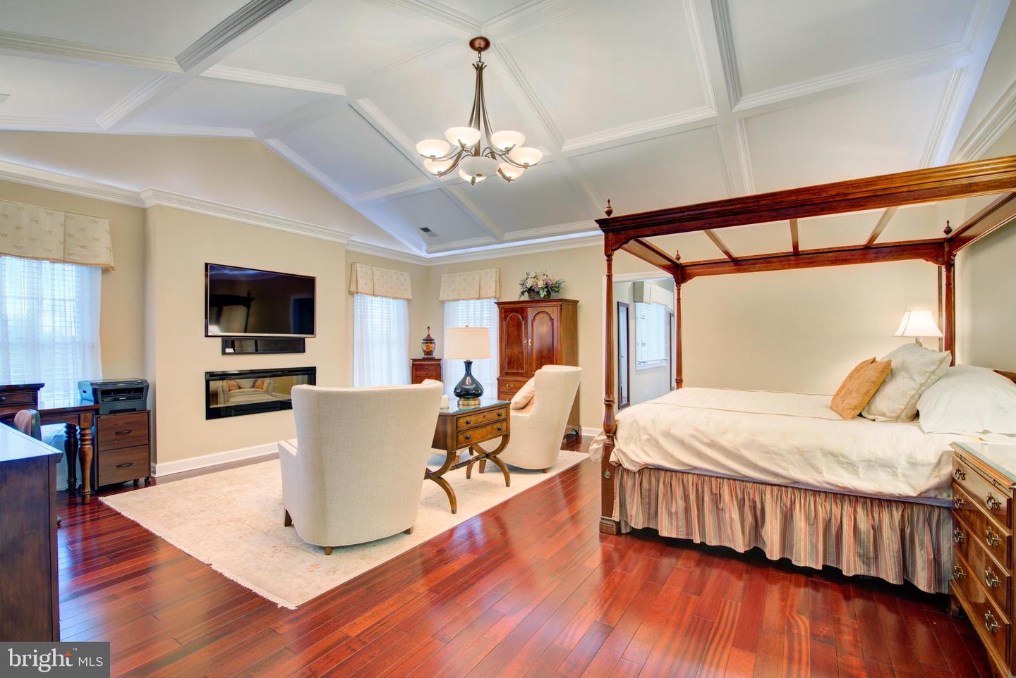 43287 WARWICK HILLS CT, LEESBURG, Virginia 20176, 5 Bedrooms Bedrooms, ,4 BathroomsBathrooms,Residential,For sale,43287 WARWICK HILLS CT,VALO2113976 MLS # VALO2113976