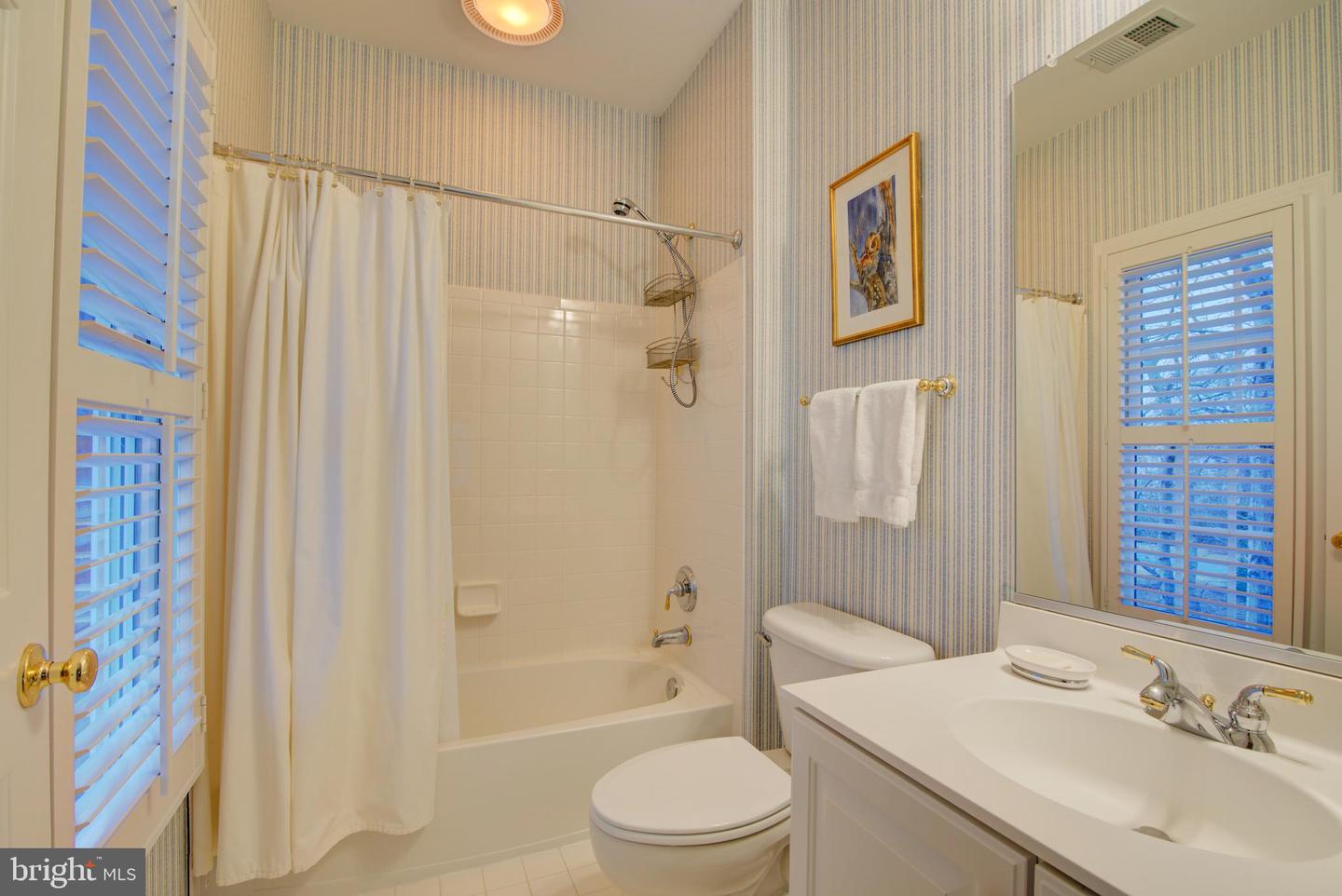 43287 WARWICK HILLS CT, LEESBURG, Virginia 20176, 5 Bedrooms Bedrooms, ,4 BathroomsBathrooms,Residential,For sale,43287 WARWICK HILLS CT,VALO2113976 MLS # VALO2113976