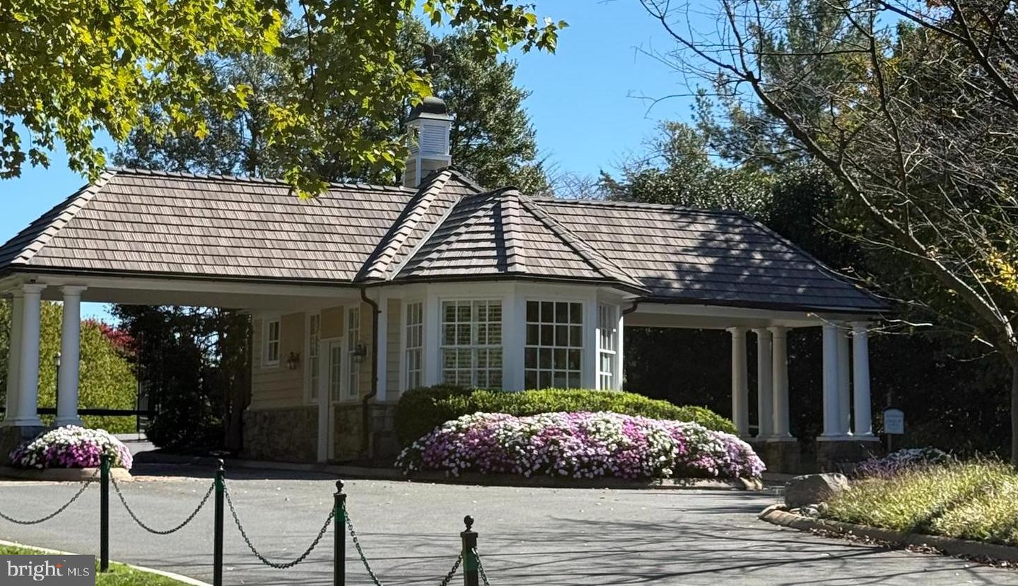 43287 WARWICK HILLS CT, LEESBURG, Virginia 20176, 5 Bedrooms Bedrooms, ,4 BathroomsBathrooms,Residential,For sale,43287 WARWICK HILLS CT,VALO2113976 MLS # VALO2113976