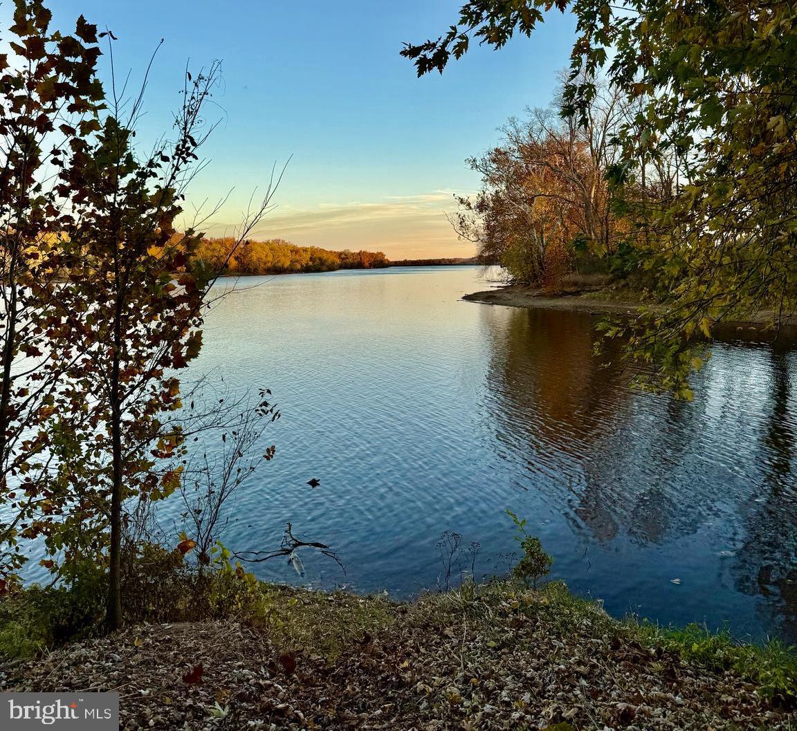 43287 WARWICK HILLS CT, LEESBURG, Virginia 20176, 5 Bedrooms Bedrooms, ,4 BathroomsBathrooms,Residential,For sale,43287 WARWICK HILLS CT,VALO2113976 MLS # VALO2113976