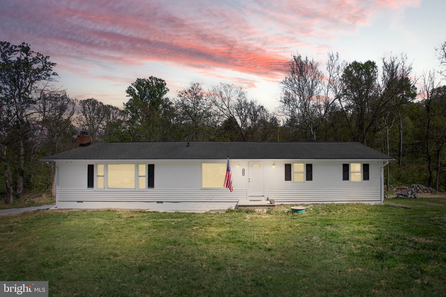 5002 E POINT RD, ELKTON, Virginia 22827, 3 Bedrooms Bedrooms, ,2 BathroomsBathrooms,Residential,For sale,5002 E POINT RD,VARO2002812 MLS # VARO2002812